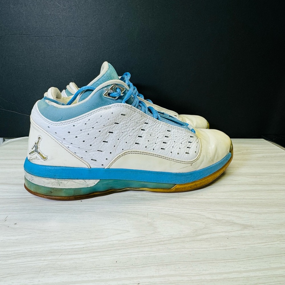 Air Jordan One6 One7 Shoes Size 12  White/Carolina Blue. 2010